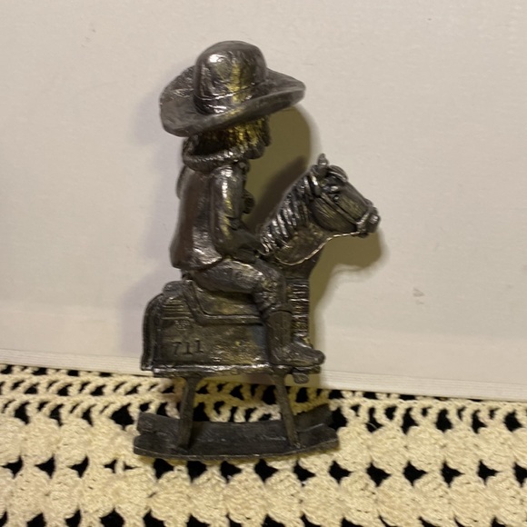 Signed M.A. Ricker Pewter silver sculpture of cowgirl on rocking horse - Picture 6 of 11